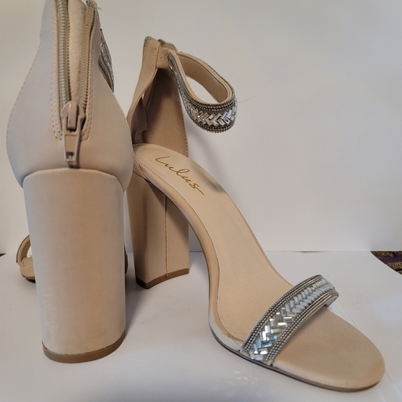 Sandals - Picture 2 of 6